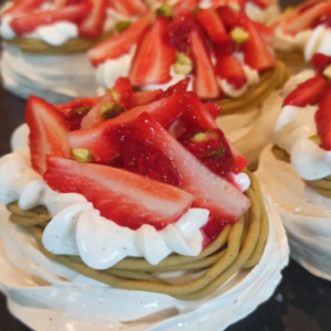 Pavlova fraises
